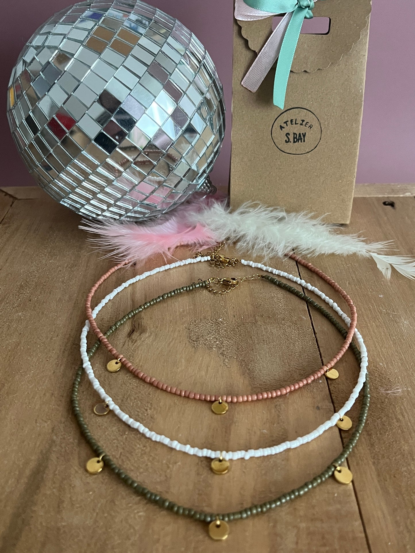 collier perles breloques tendance