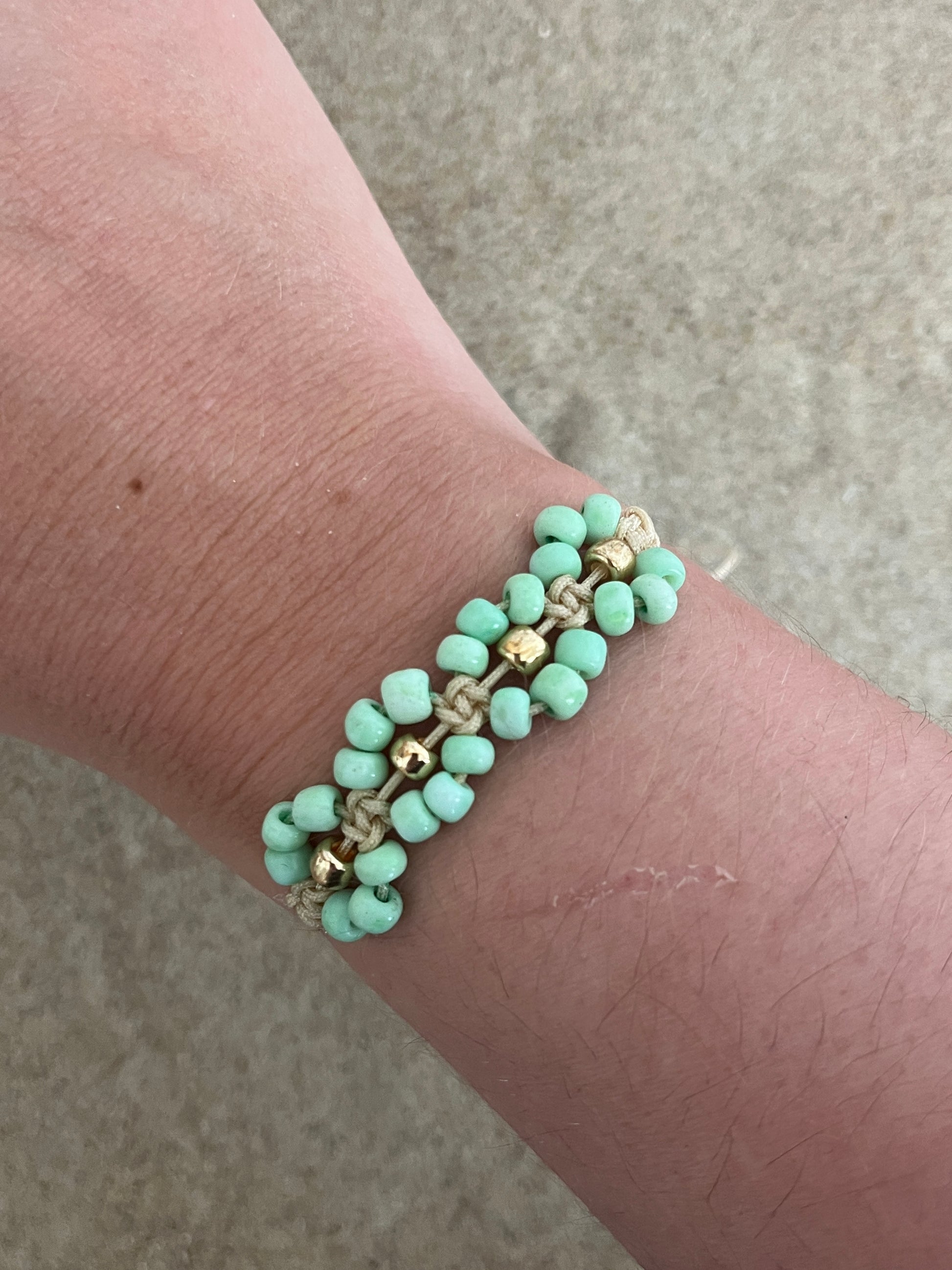 bracelets fleurs perles