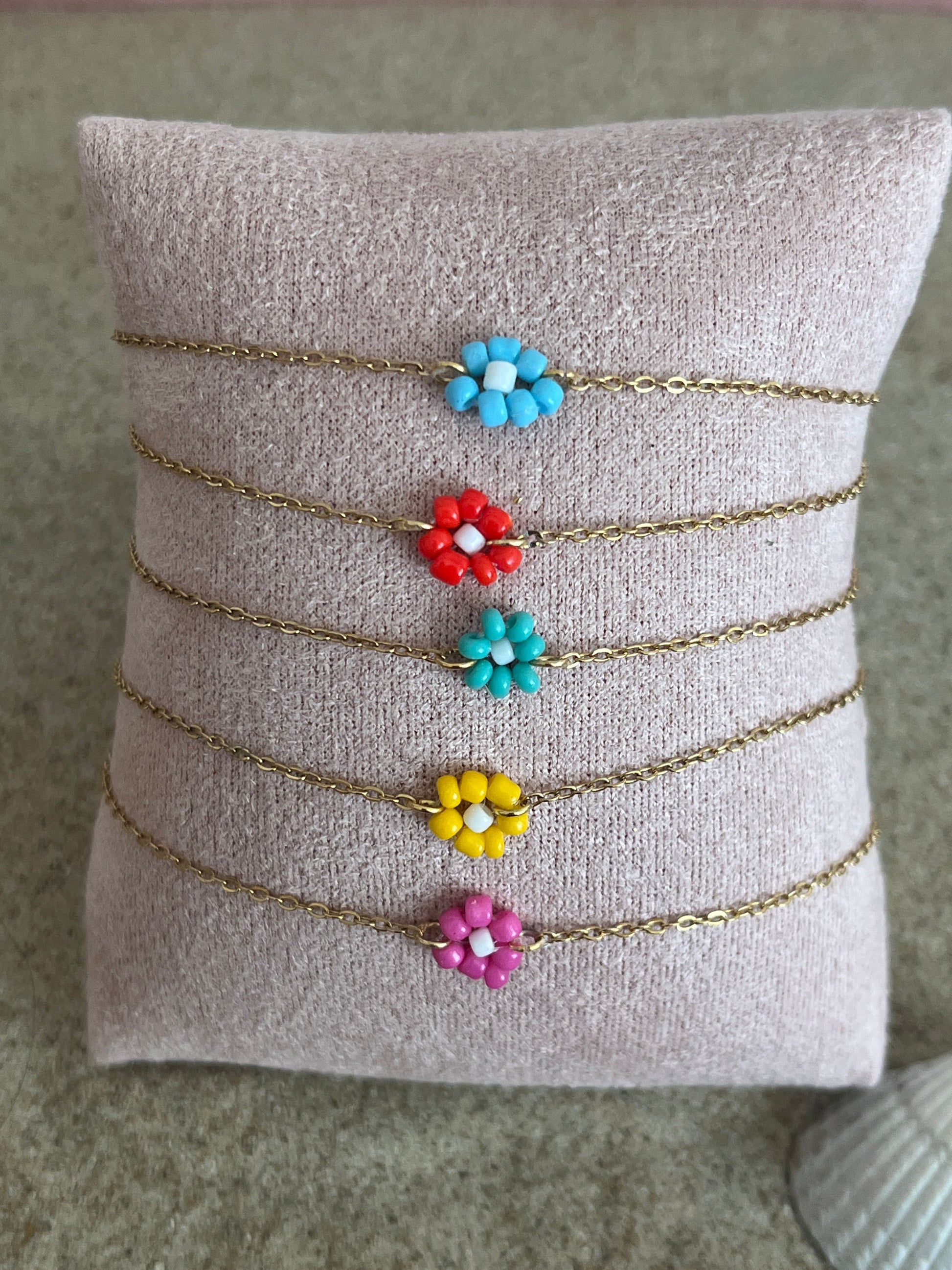 bracelets minimaliste fleur perles