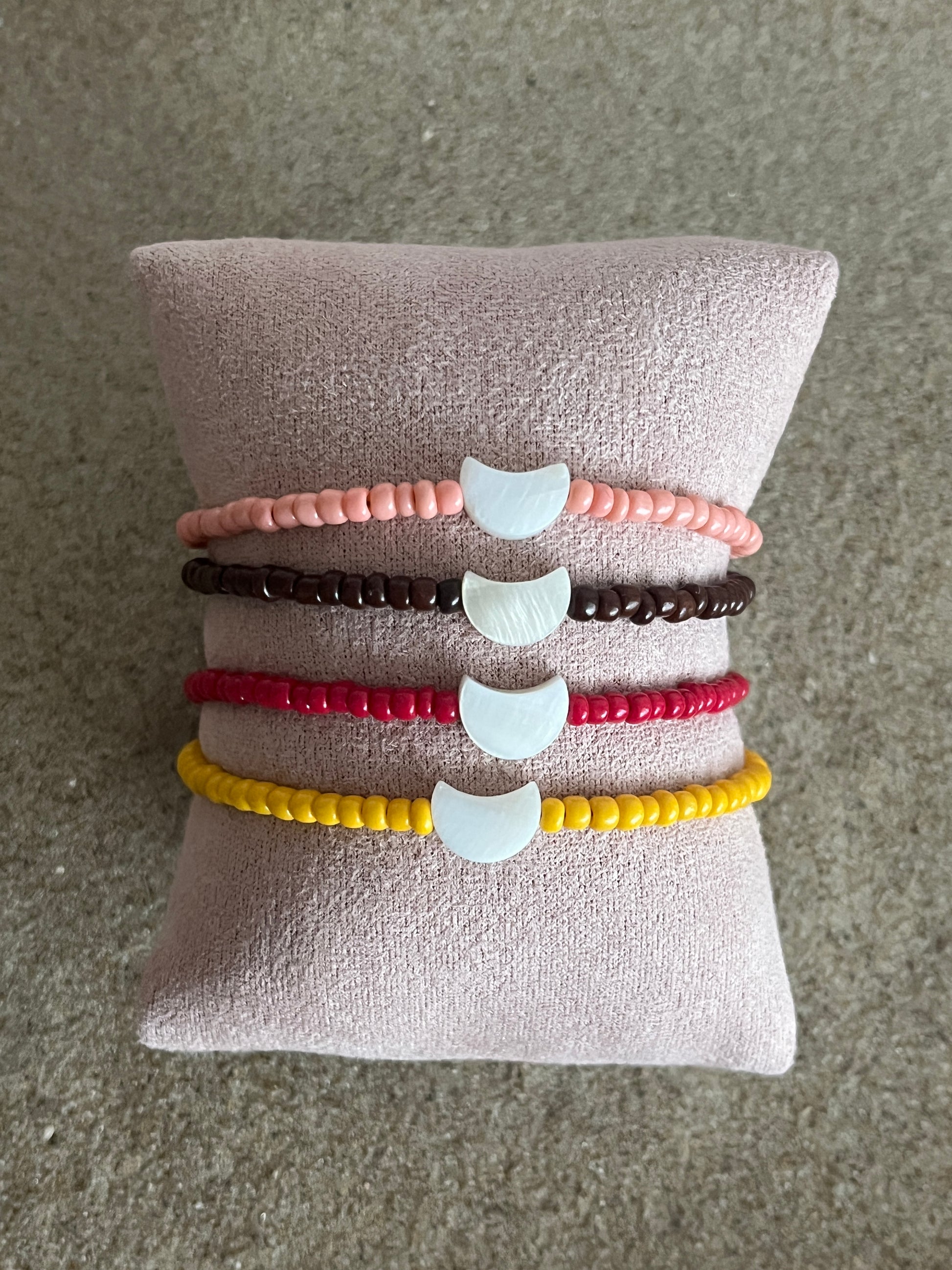 bracelets perles nacre lune