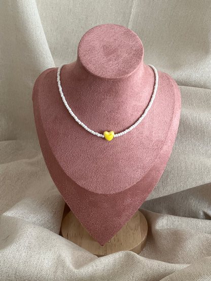 collier jaune coeur tendance