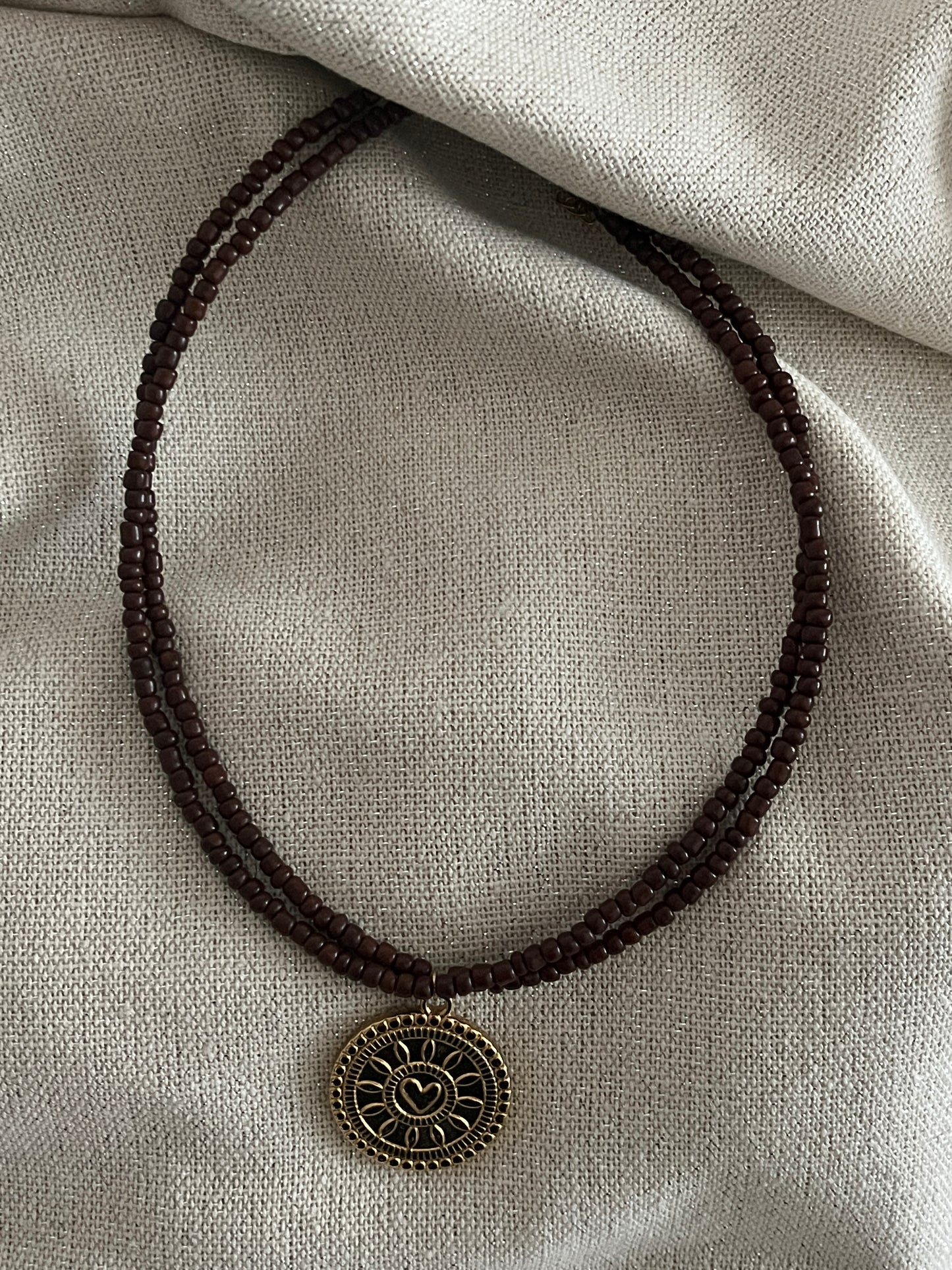 collier multirangs perles marron