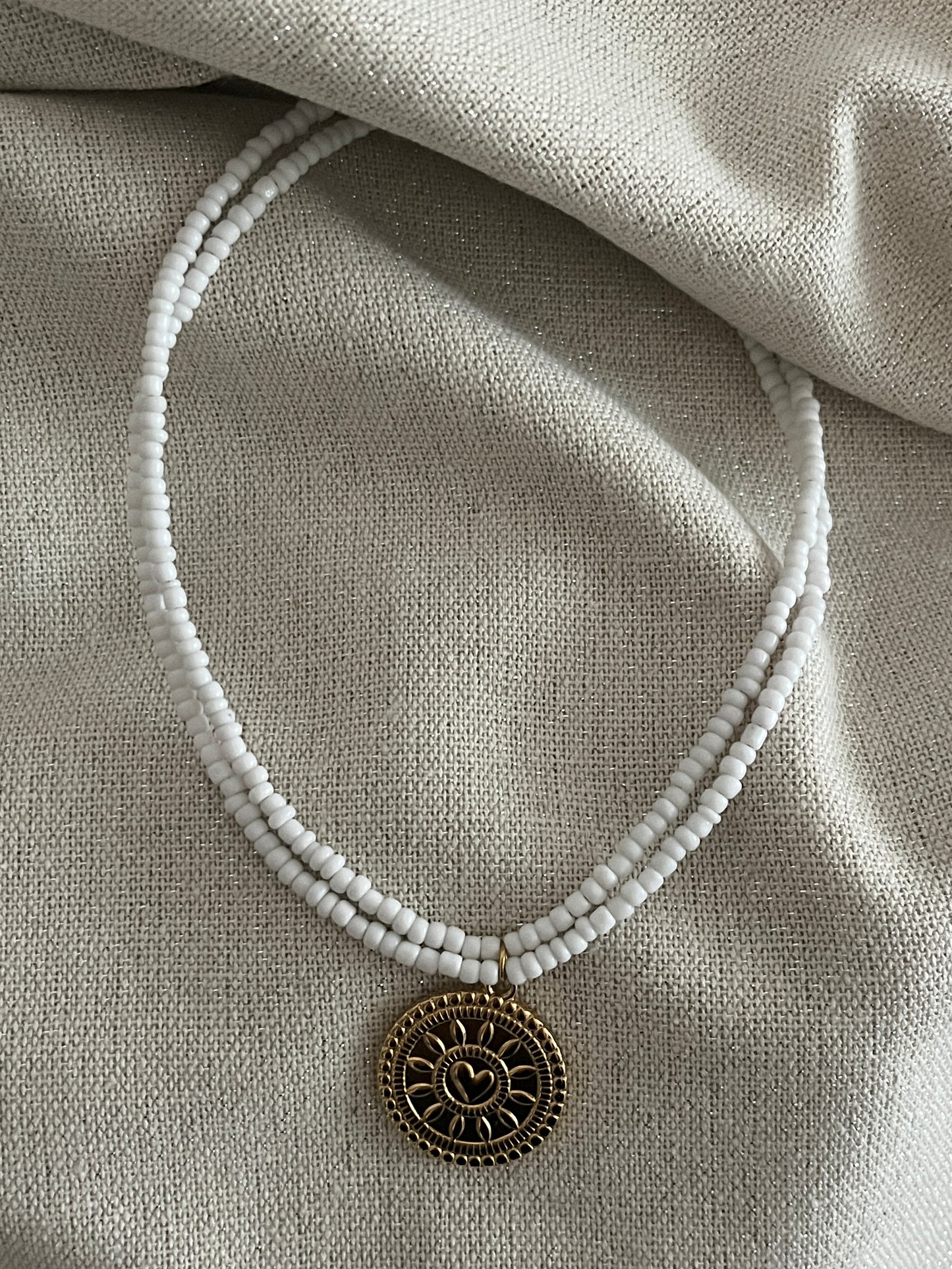 collier multirangs perles blanc