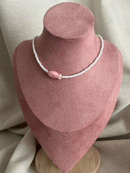 collier perles ceramique poisson rose