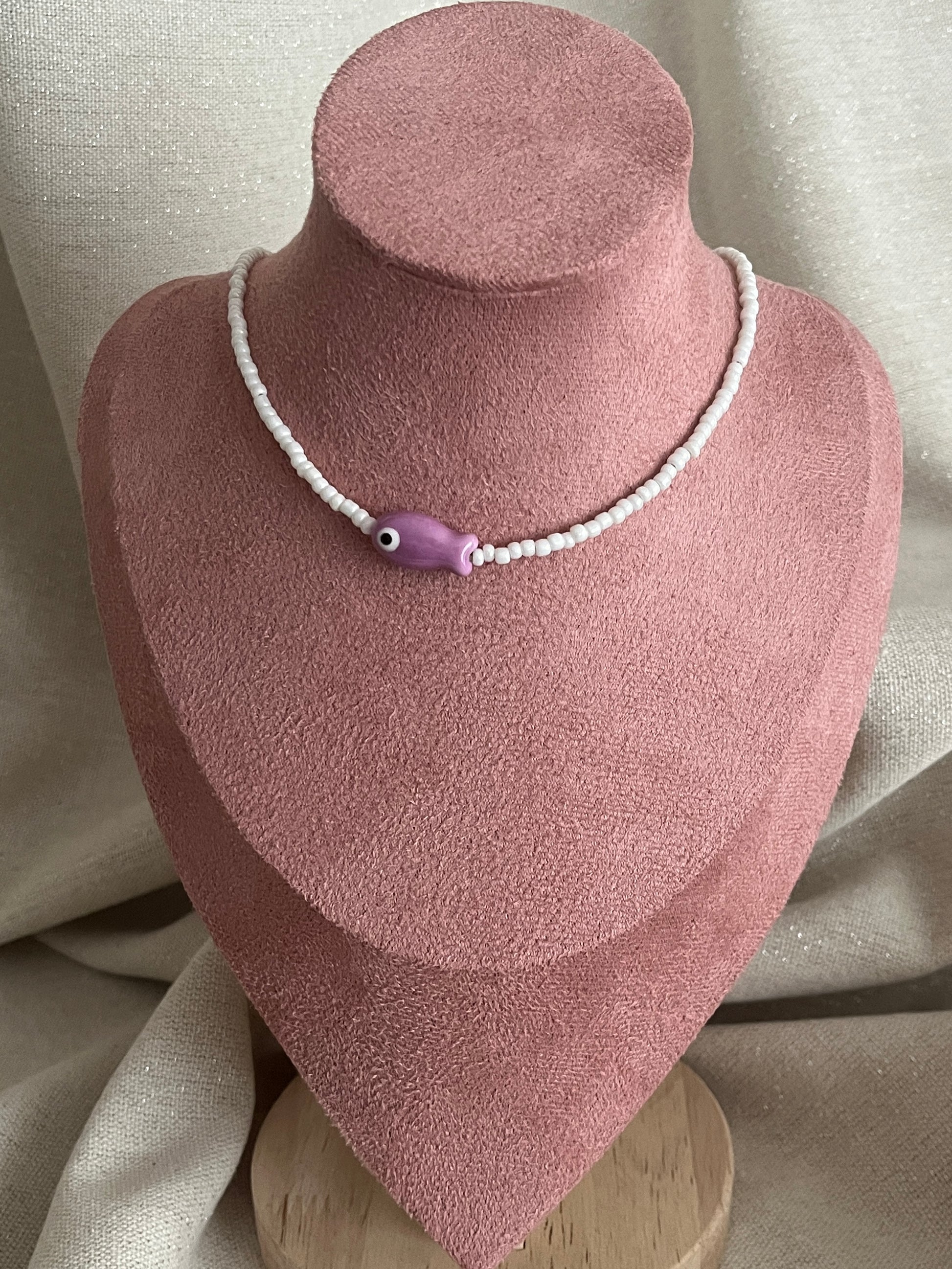 collier perles ceramique violet poisson