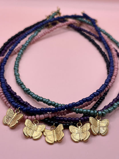 Dua | Collier en perles + breloque papillon en acier inoxydable