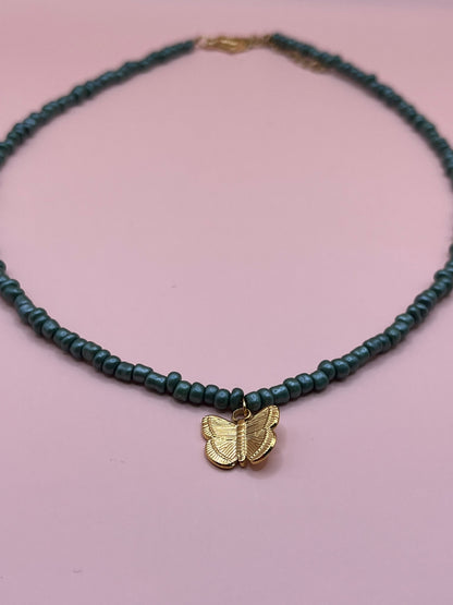 collier en perles papillon vert