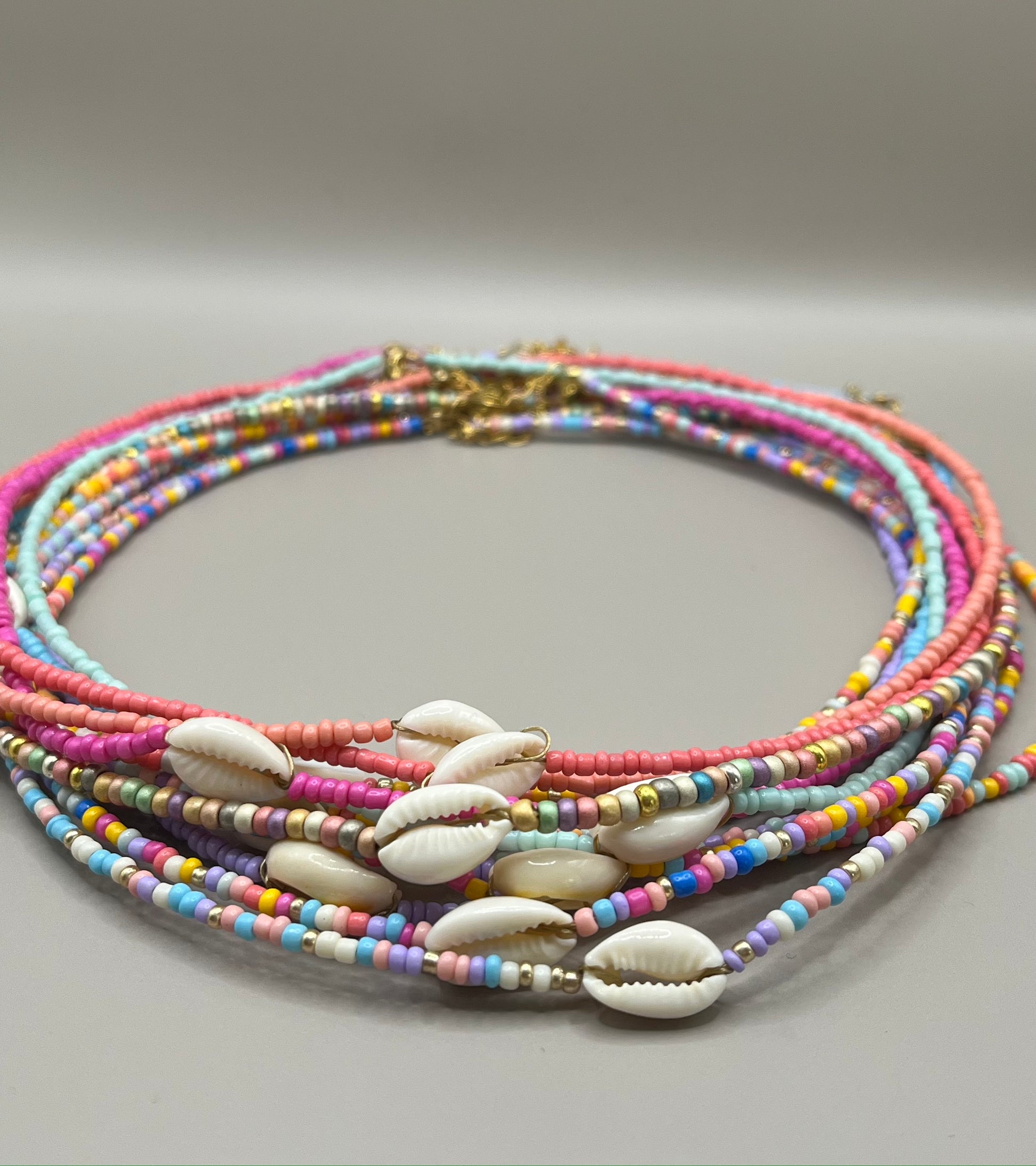 collier perles coquillage