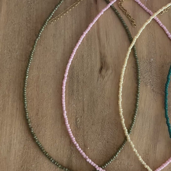 colliers perles eau douce tendance