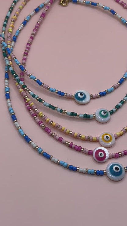Isalis | Collier ras de cou en perles avec oeil coloré