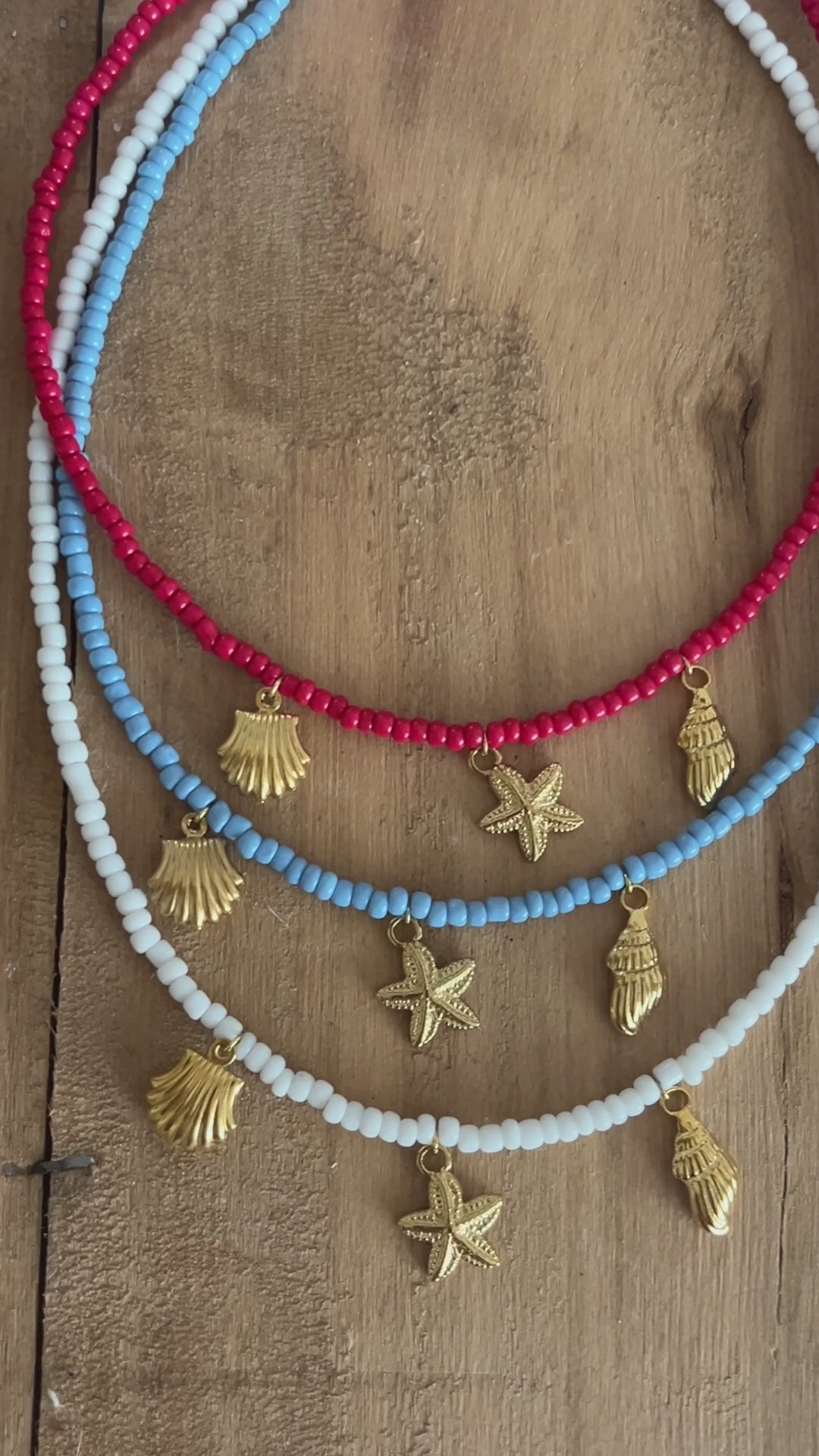 collier breloques tendance perles