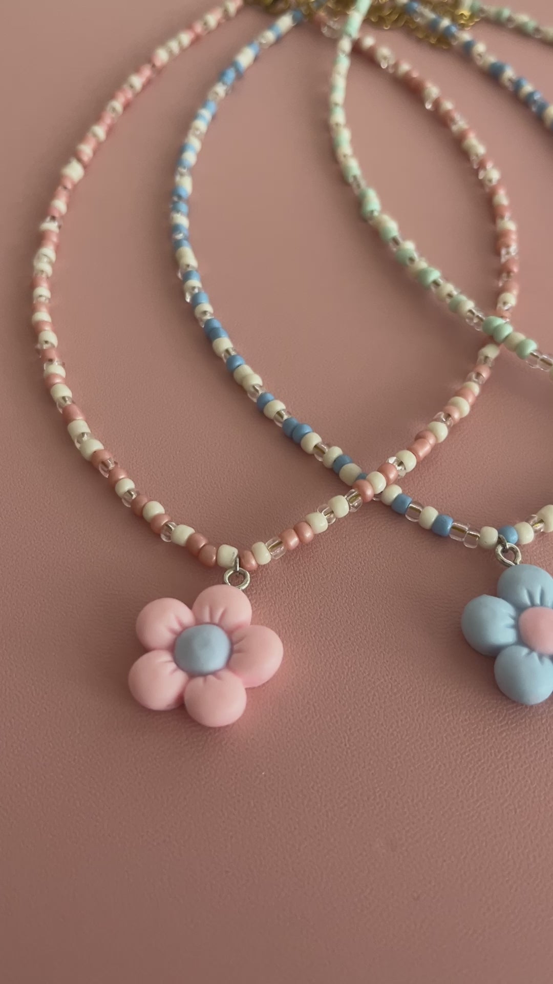 colliers perles fleur